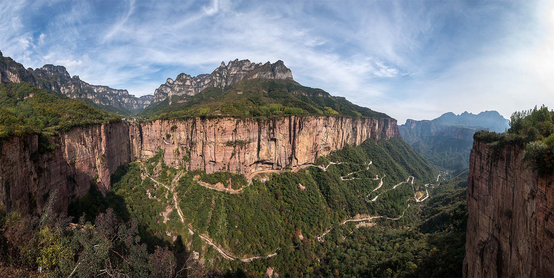 gbradley_141013_guoliangtunnel_0346-0363_pan2_cr_ed copy
